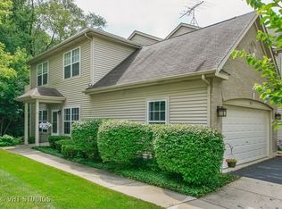 2851 Granite Ct, Prairie Grove, IL 60012