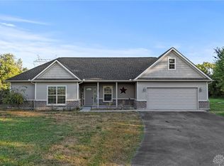 1694 McClellan Rd, Xenia, OH 45385