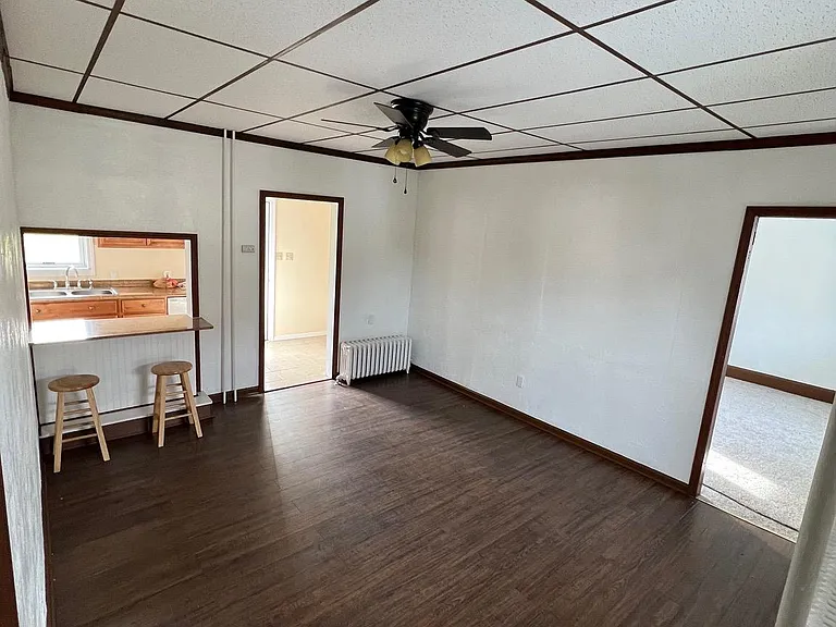 906 Lemon St — Photo 9