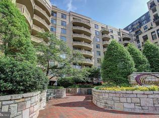 7111 Woodmont Ave APT 105, Bethesda, MD 20815