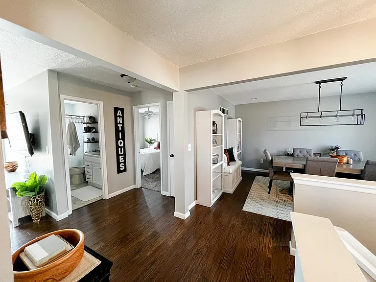 323 SE Melody Ln — Photo 18