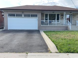 148 Derrydown Rd S, Toronto, ON M3J 1R8