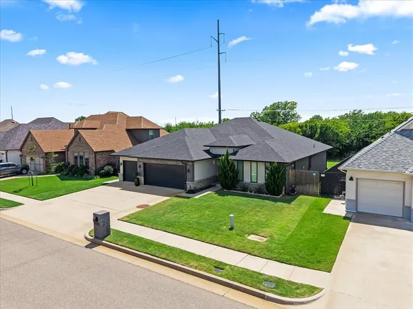 8105 Cloverdale Way, Yukon, OK 73099