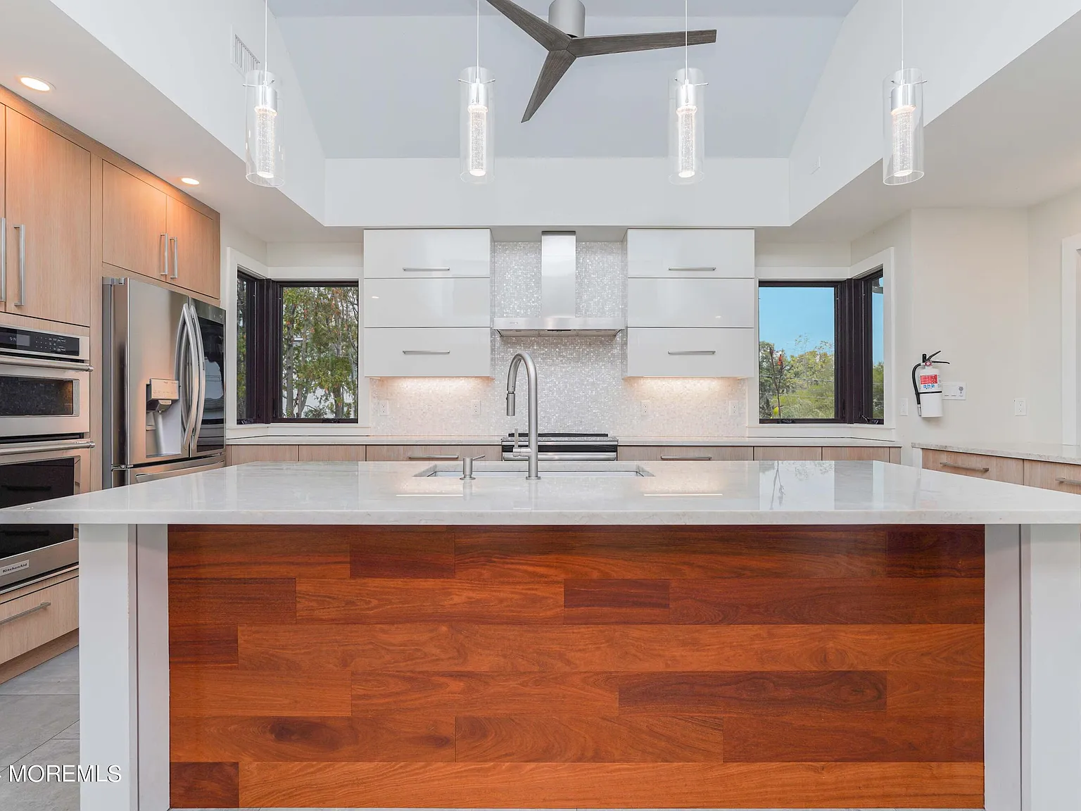 4 bed, 2.5 bath, 2182 sqft, $6,400 — Photo 4