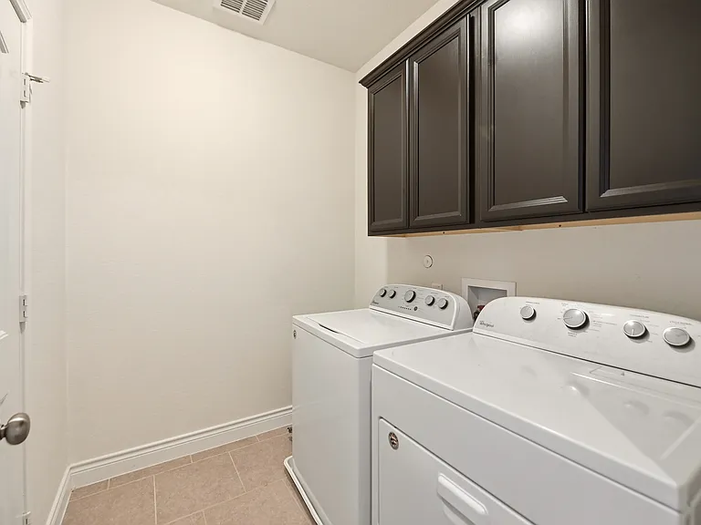 6813 Concho Crk — Photo 26