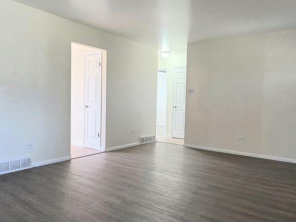 5th image of 4477 E Jewell Ave