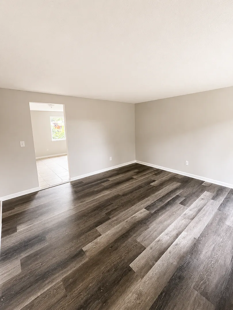 3 Bed Home in Blacklick Estates with Big Backyard & Great Layout! — Photo 3