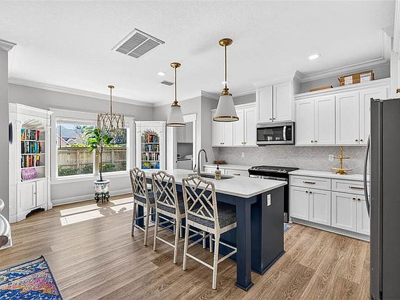 3rd image of 1057 Captains Cove Way