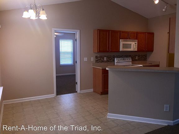 5th image of 6204 Creekbrooke Ct