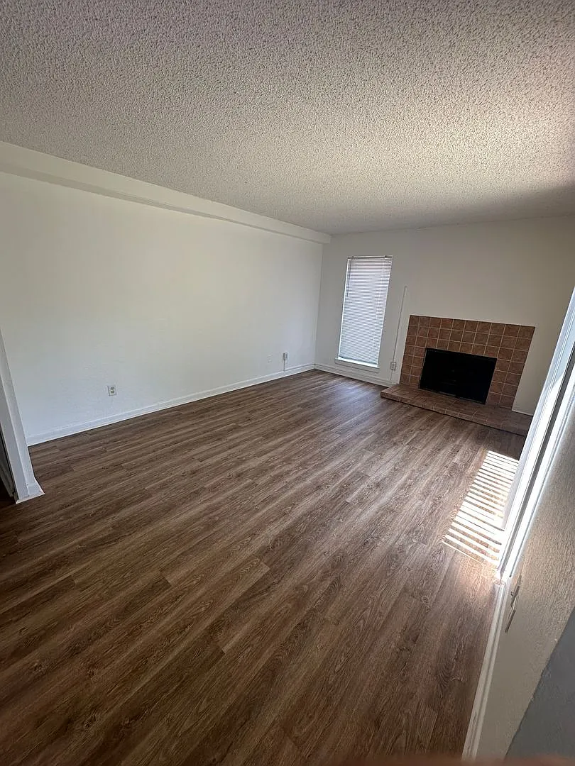 2BD/1.5BA Townhouse located on the Germantown/Memphis Line! — Photo 2