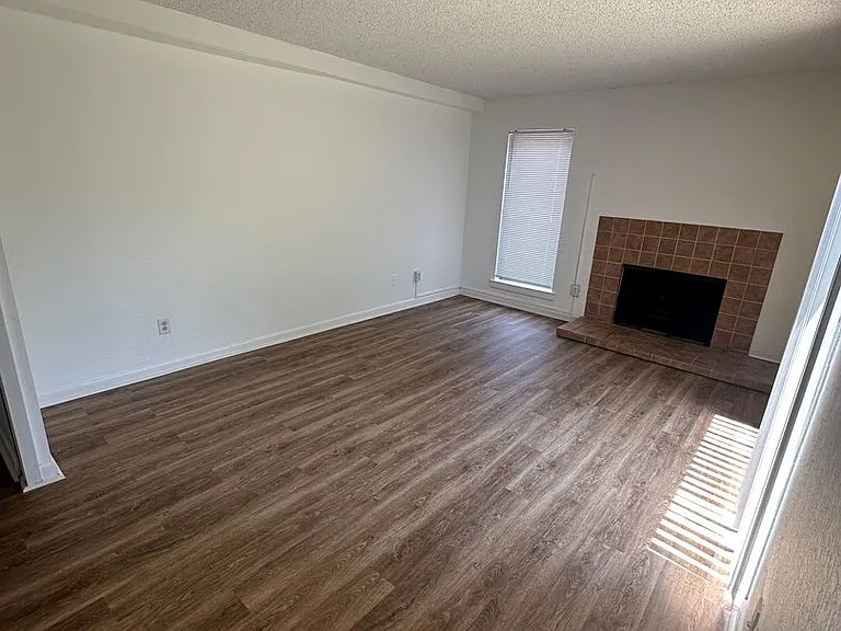 1725 Ridge Oak Pl — Photo 2