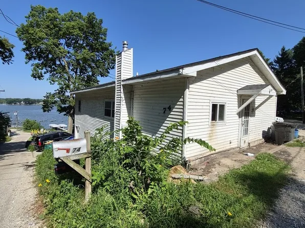 74 Cathryn St, Fox Lake, IL 60020