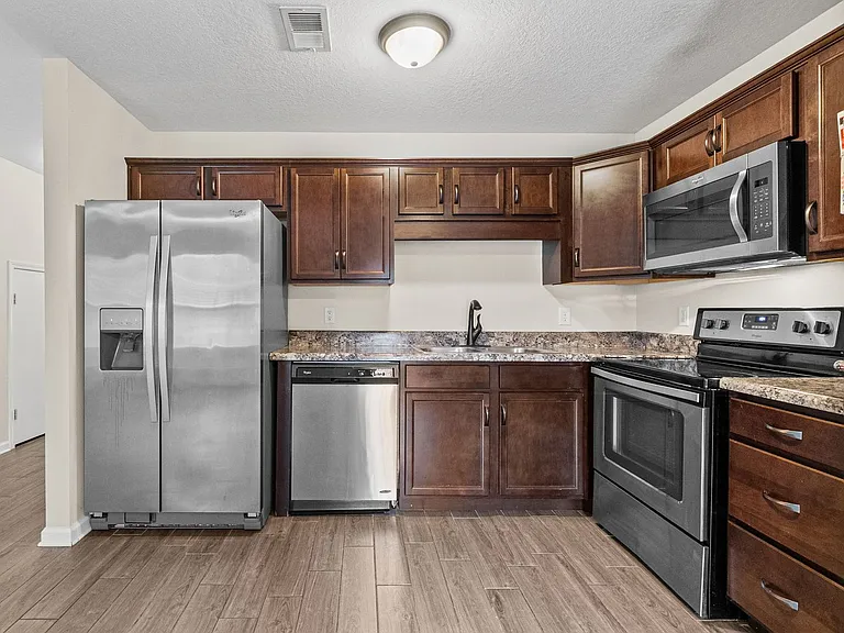 754 Robb Ave — Photo 8