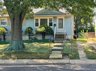 36 Liberty St, Freehold, NJ 07728