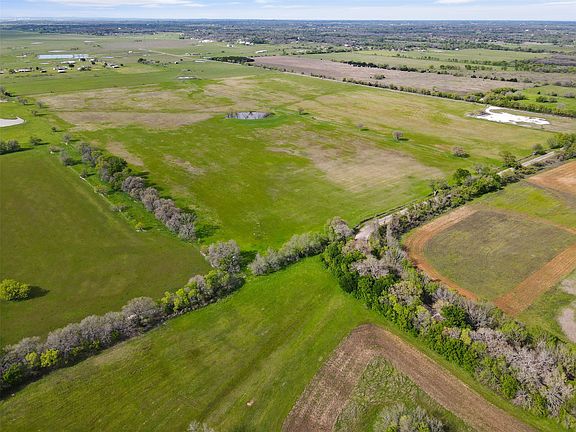 3rd image of 5560 County Road 1202