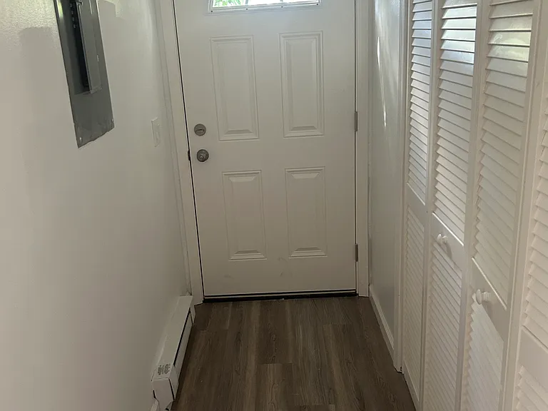 212 Smith St — Photo 13