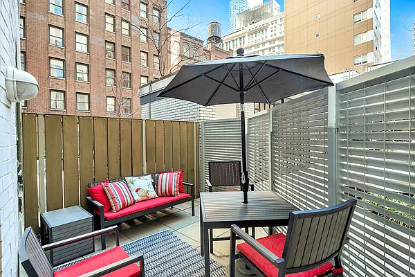 Rented by R New York | media 7