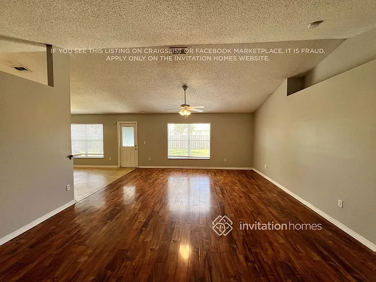 1080 SW McCoy Ave — Photo 5