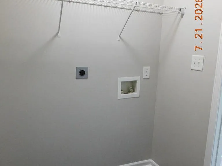 128 Kingston Village Dr — Photo 7