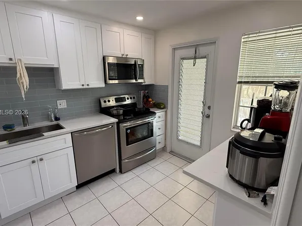 2901 S Palm Aire Dr APT 408, Pompano Beach, FL 33069