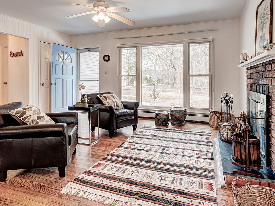 1st image of 40 Osseo Ave