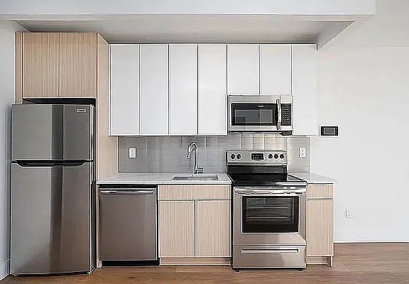 2nd image of 23-33 Astoria Blvd #7AA