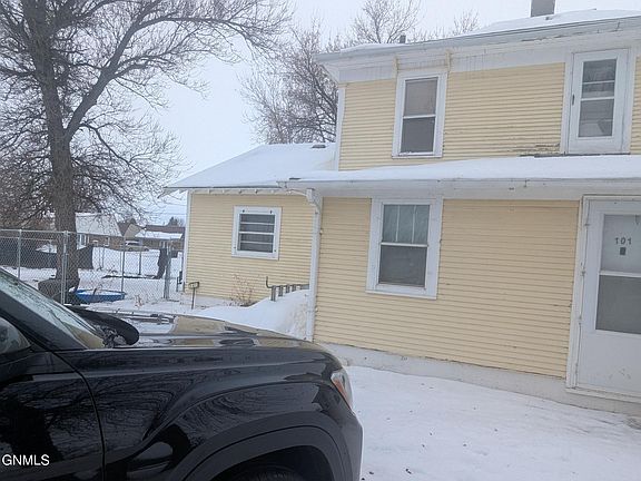 2nd image of 101 Mary St N