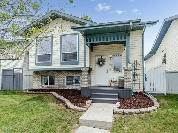 58 W Drummond Close, Red Deer, AB T4R 3E2
