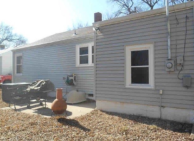 2nd image of 124 S Custer Ave