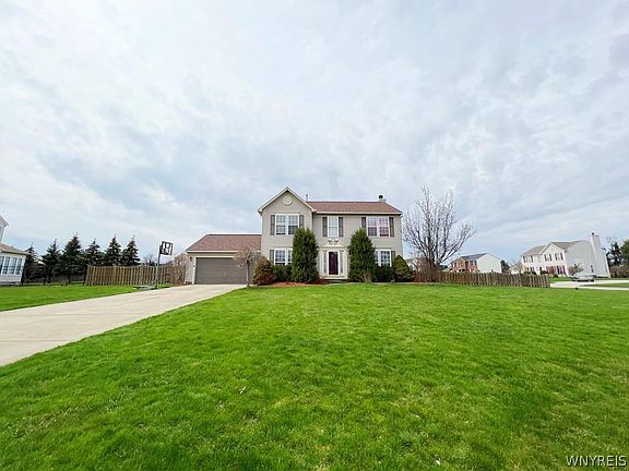 2nd image of 5840 Bradford Ct