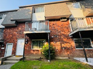 665 Robbins Ave APT 4, Dracut, MA 01826