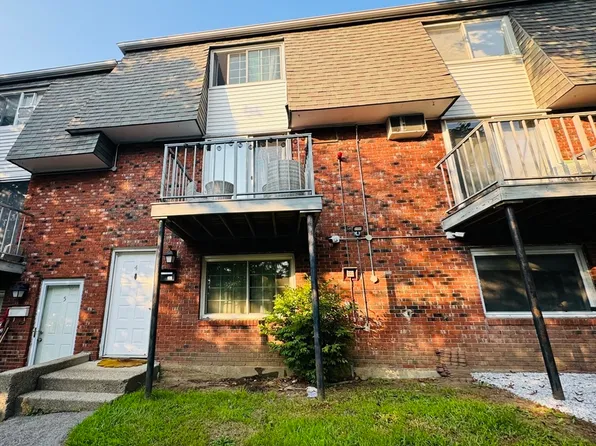 665 Robbins Ave APT 4, Dracut, MA 01826