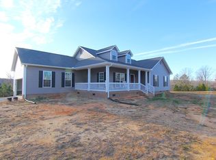 718 Julian Rd, Ninety Six, SC 29666