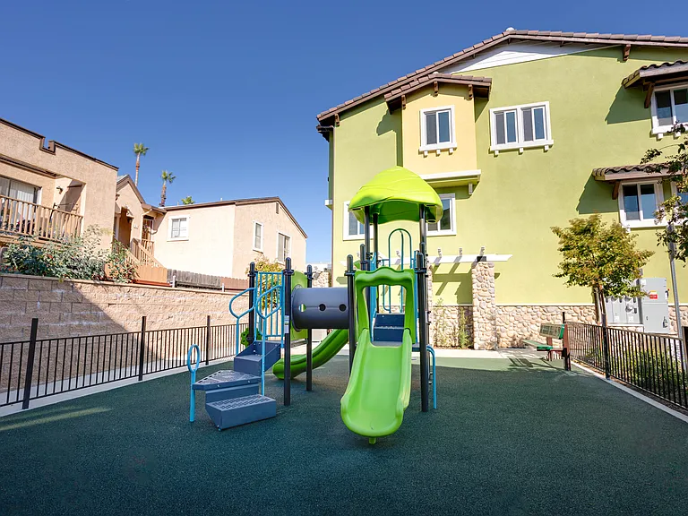 1036 S Mollison Ave — Photo 29
