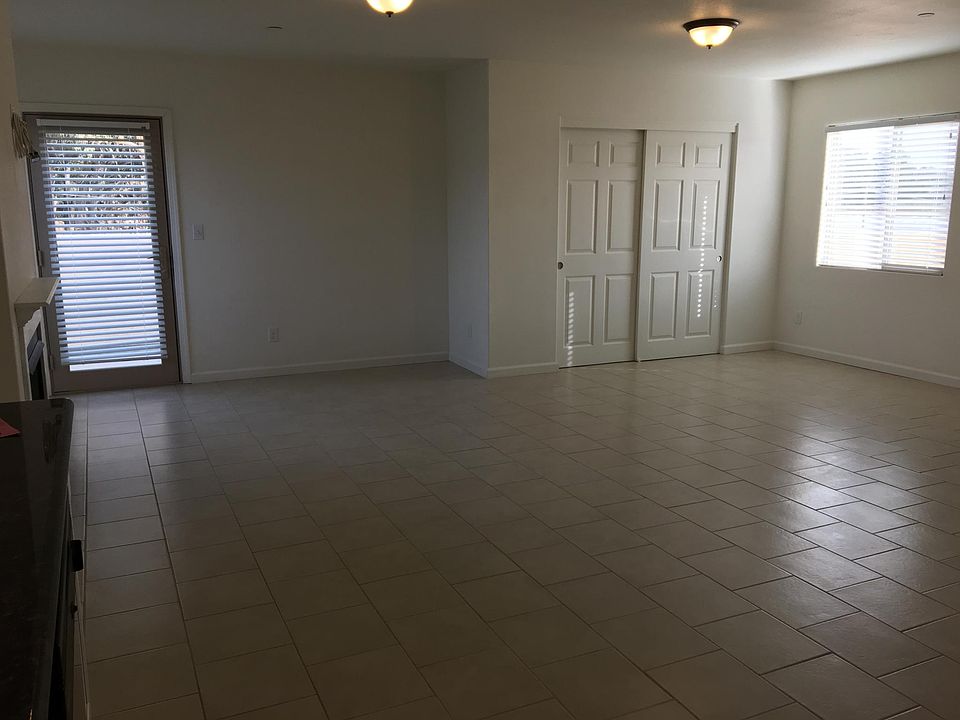 2nd image of 715 S Elm St #200
