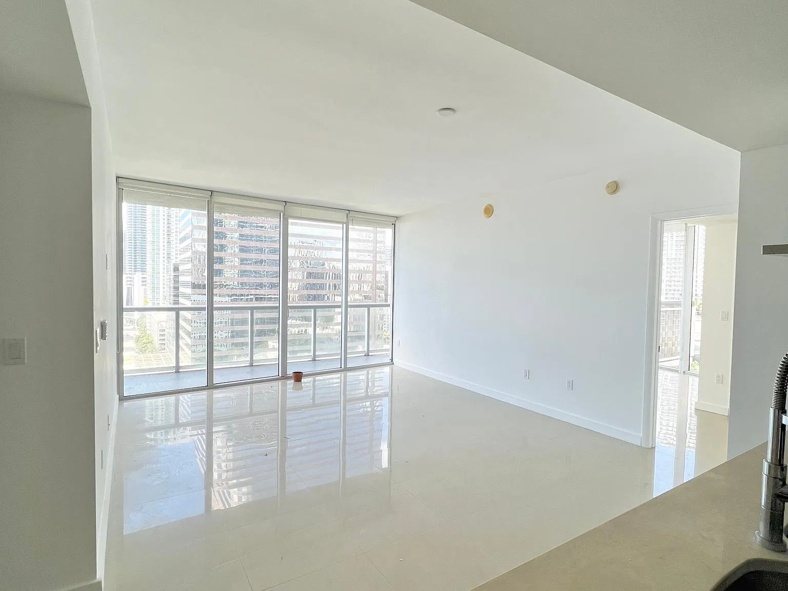 2 bed, 1255 sqft, $4,800 — Photo 3
