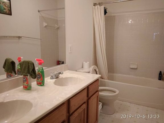 5th image of 243 Bucktail Dr #1