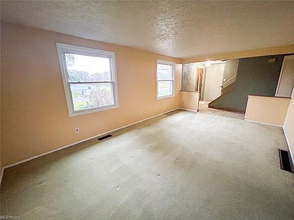 2nd image of 535 Willow Dr SE #1