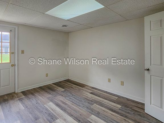 4th image of 3319 Steeple Cir NE