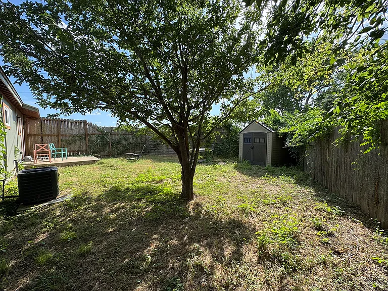 5200 Overbrook Dr #B — Photo 16