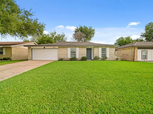 9903 Robin St, La Porte, TX 77571