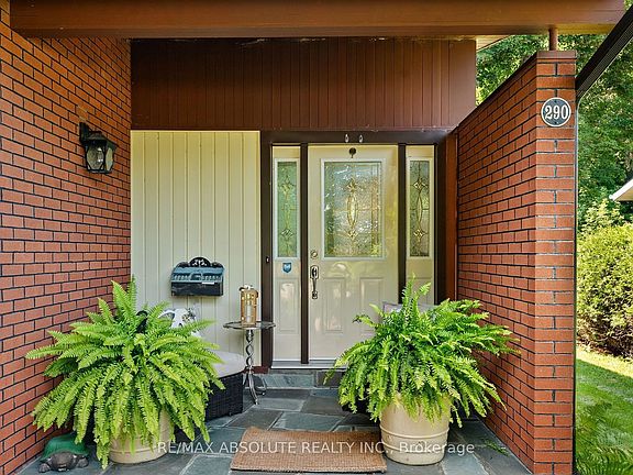5th image of 290 Harrington St