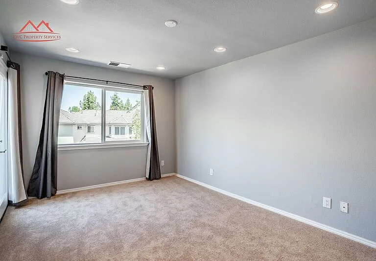 6497 Hirabayashi Dr — Photo 37