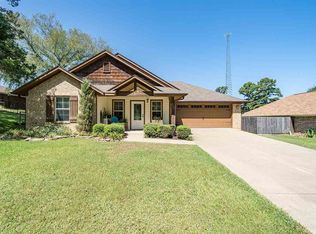 302 Noonday Rd, Chandler, TX 75758