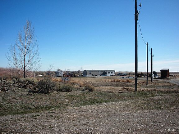 3rd image of 164 Lews Ln