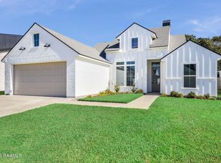 114 Cape Town Ave, Youngsville, LA 70592