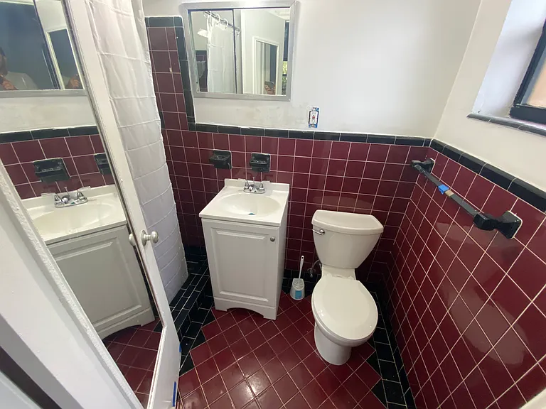 15861 NE 14th Ct — Photo 13