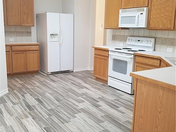 4th image of 2708 Watercress Dr