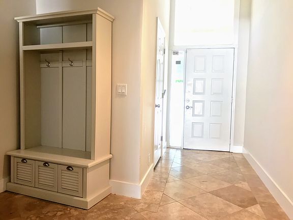 Entry Way w/marble floor