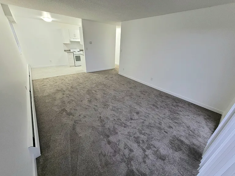 274 W 2nd St #207 — Photo 21